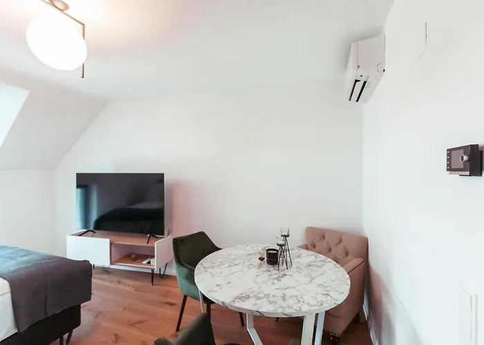 Triangle City Apartment